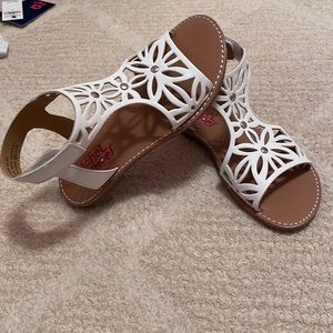 Rachel shoes- girls- size 1. Only worn once.